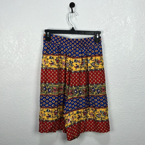 Marisa Christina Classic Women’s Red Blue Yellow A-Line Shorts Sz M Boho Chic - Picture 8 of 8